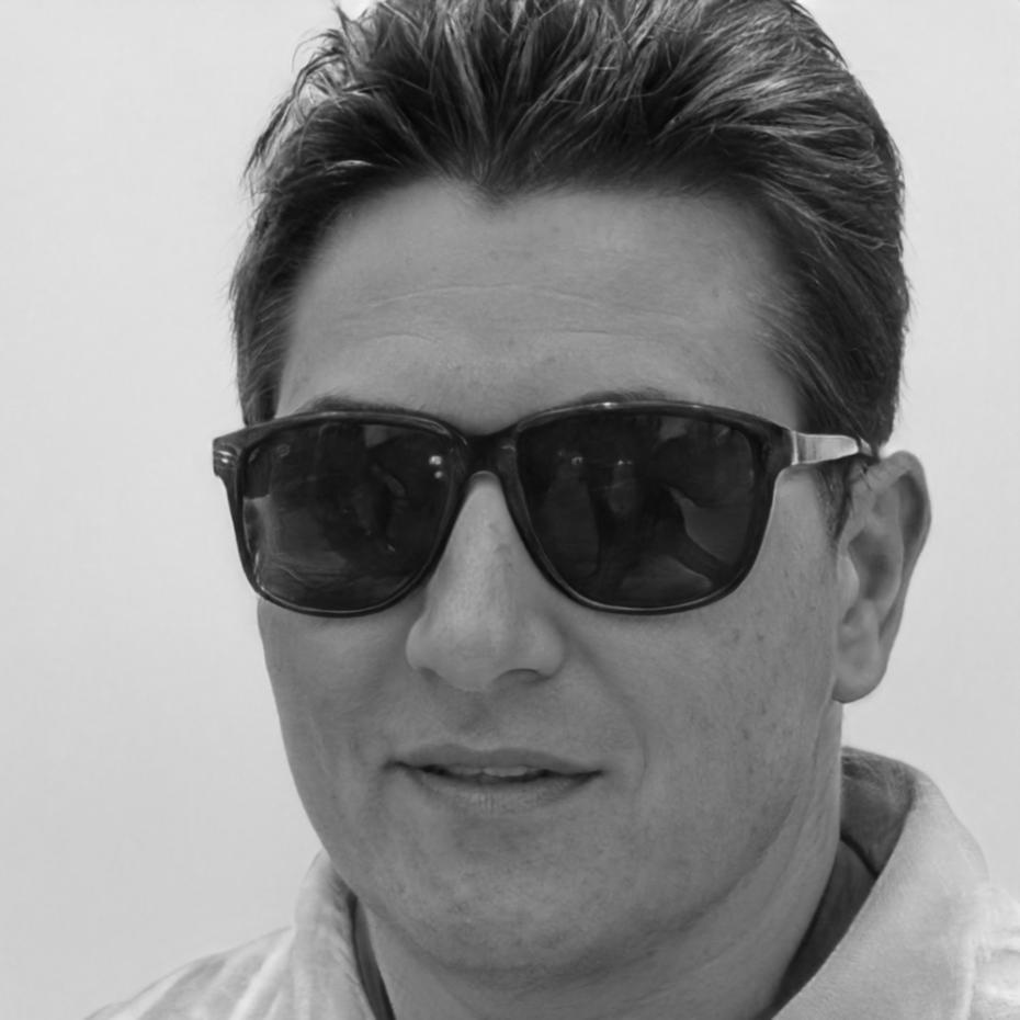 Dr. Marcus Schneider